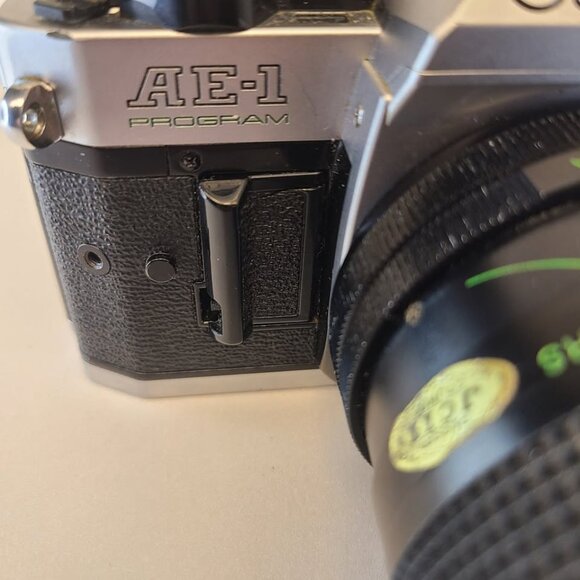 Canon AE-1 Program 35mm Film Camera (For Parts/Repair) with Lens - Picture 3 of 10